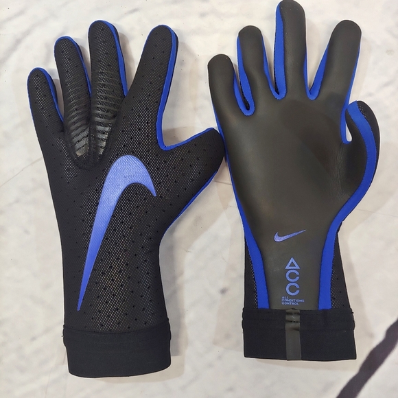 Nike Other - Nike Mercurial ACC  Goal Keeper Gloves 8 EUC